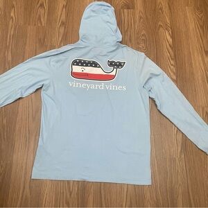 Vineyard Vines Mens Size M  Flag Whale Long-Sleeve Lightweight Hoodie Cotton